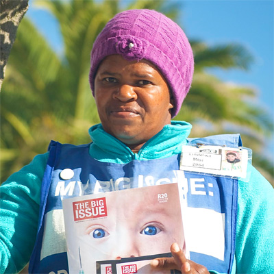 Lindelwa Mtsi may come across as shy and quiet – but that’s only because she doesn’t speak English very well. Once you start talking to this vibrant Big Issue vendor, you’ll find that she’s quite the opposite: talkative, with a great sense of humour.