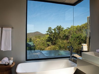 uMfolozi Big Five Reserve - Biyela _bathroom view_private pool uMfolozi Big Five Reserve - Biyela _bathroom view_private pool